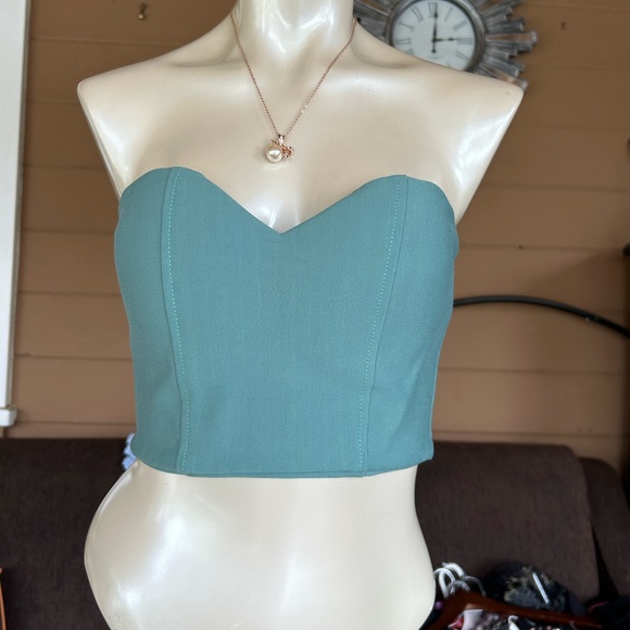 Top - Picture 2 of 6